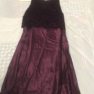 Steppin’ Out Girls size 7/8 Deep Purple Gown